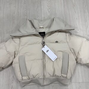ALO Bone Puffer Jacket NWT size M